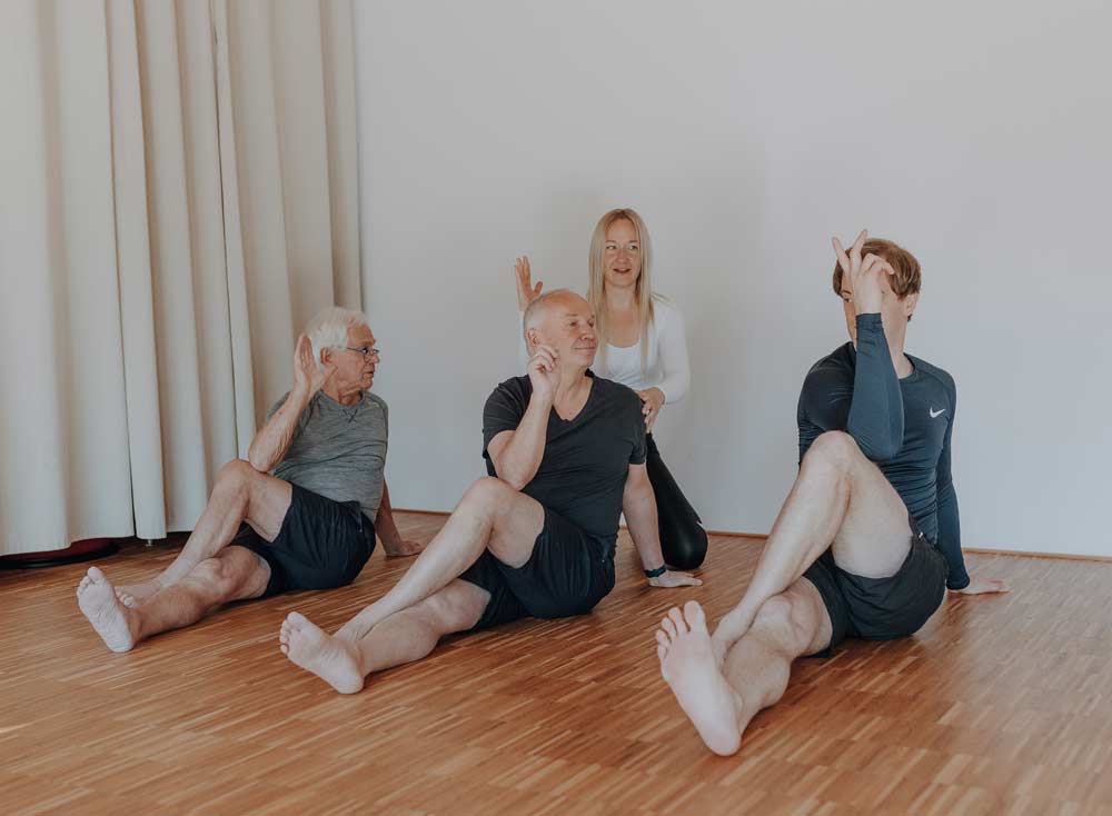 Bewegungstherapie und Ernährung für deine Gesundheit